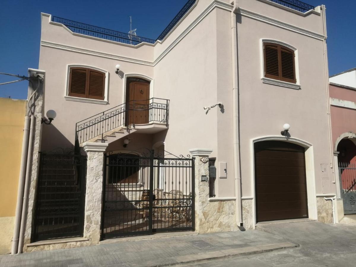 Casa Vacanze Campi Salentina Exterior foto